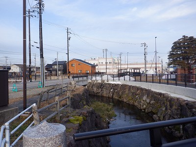 �����w�摜