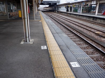 �����w�摜