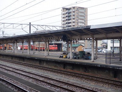 �����w�摜