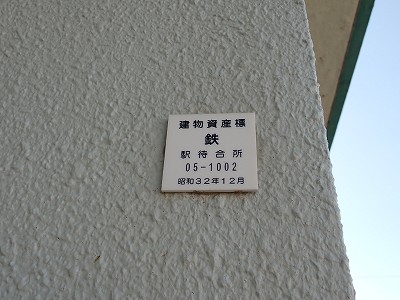 z{w摜