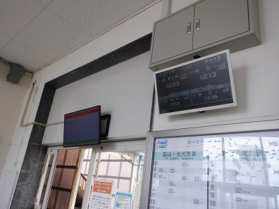z{w摜