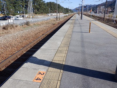 z{w摜