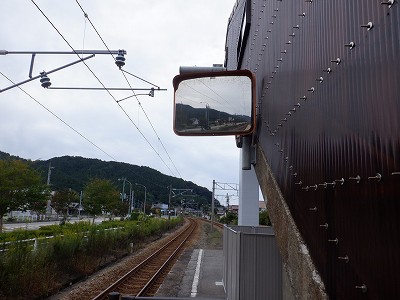 z{w摜