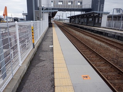 ������ԂȂ݉w�摜