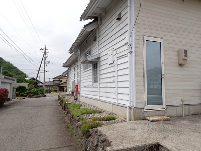 �i�������w�摜