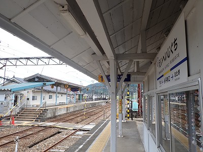 �i�������w�摜