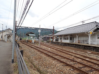 �i�������w�摜