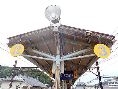 �i�������w�摜