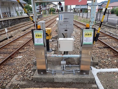 �i�������w�摜