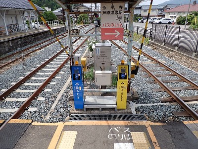 �i�������w�摜