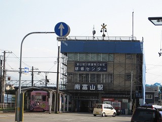 南富山駅駅舎