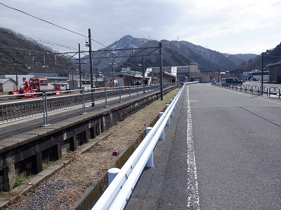 �����w�摜