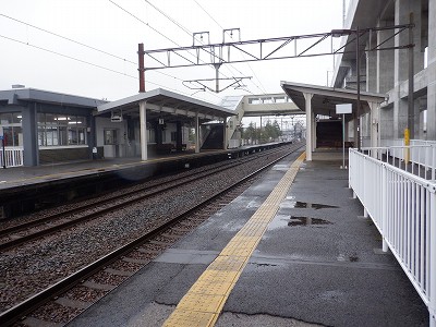 �z�O�ԓ��w�摜