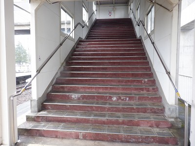 �z�O�ԓ��w�摜