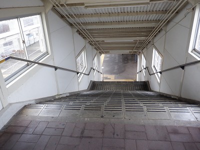 �z�O�ԓ��w�摜