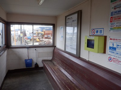 �z�O�ԓ��w�摜