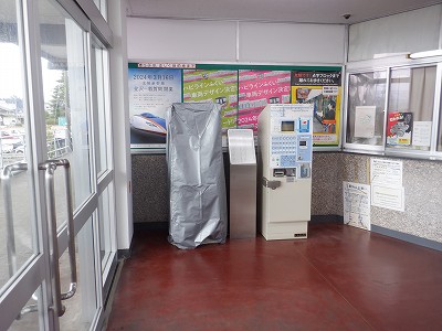 �z�O�ԓ��w�摜