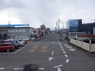 �z�O�ԓ��w�摜