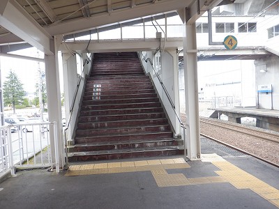 �z�O�ԓ��w�摜