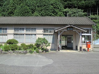焼石駅駅舎