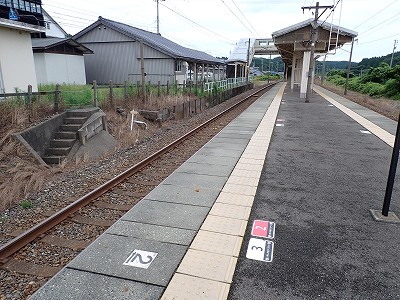 �טC�؉w�摜