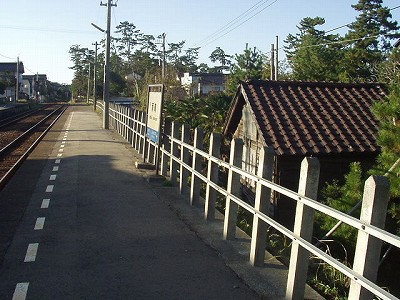 島尾駅側