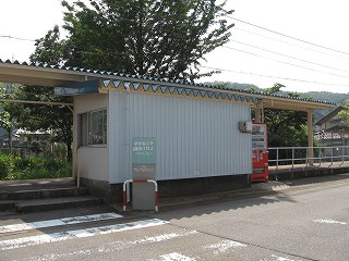 中鶴来駅駅舎
