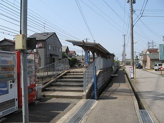 乙丸駅駅舎