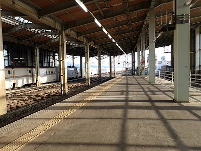 �����w�摜