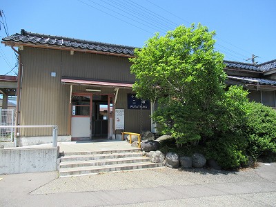 二塚駅駅舎