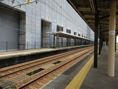 細呂木駅側