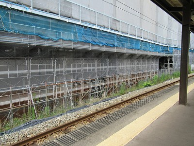動橋駅側
