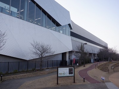 �����w�摜