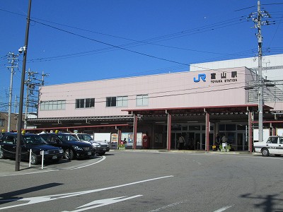 富山駅駅舎