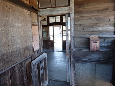 �l���ωw�摜