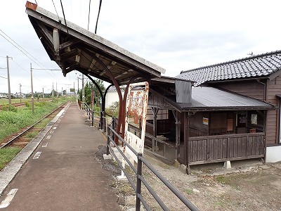 �l���ωw�摜