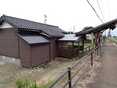 �l���ωw�摜