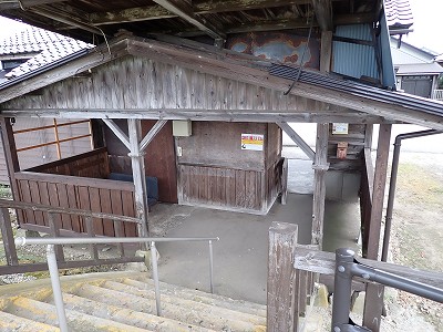 �l���ωw�摜