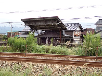 �l���ωw�摜