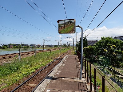 �l���ωw�摜
