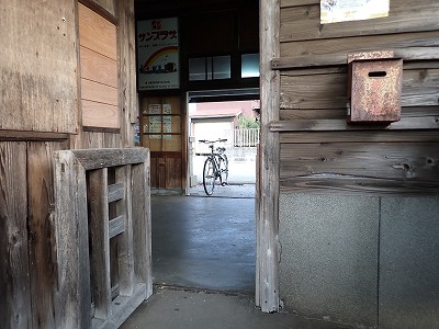 �l���ωw�摜