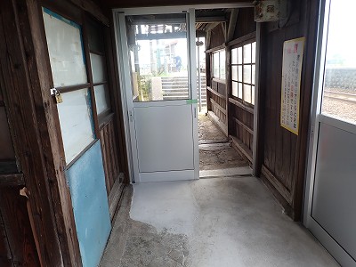 �������ωw�摜