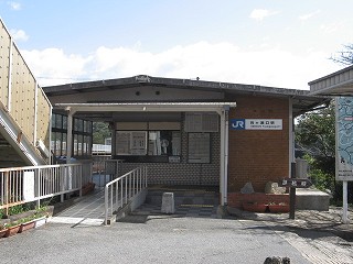 月ヶ瀬口駅駅舎