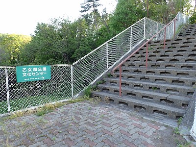 �����w�摜