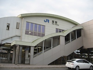 坂駅駅舎