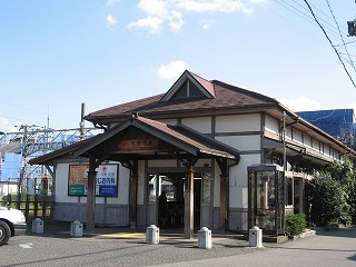 木曽川駅駅舎
