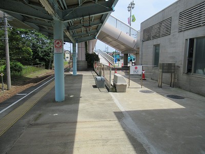 三国神社駅側