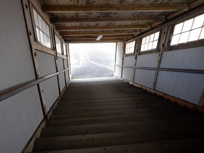 跨線橋階段