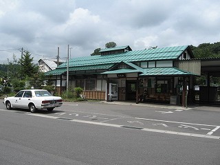牟礼駅駅舎