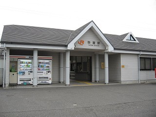 弥富駅駅舎